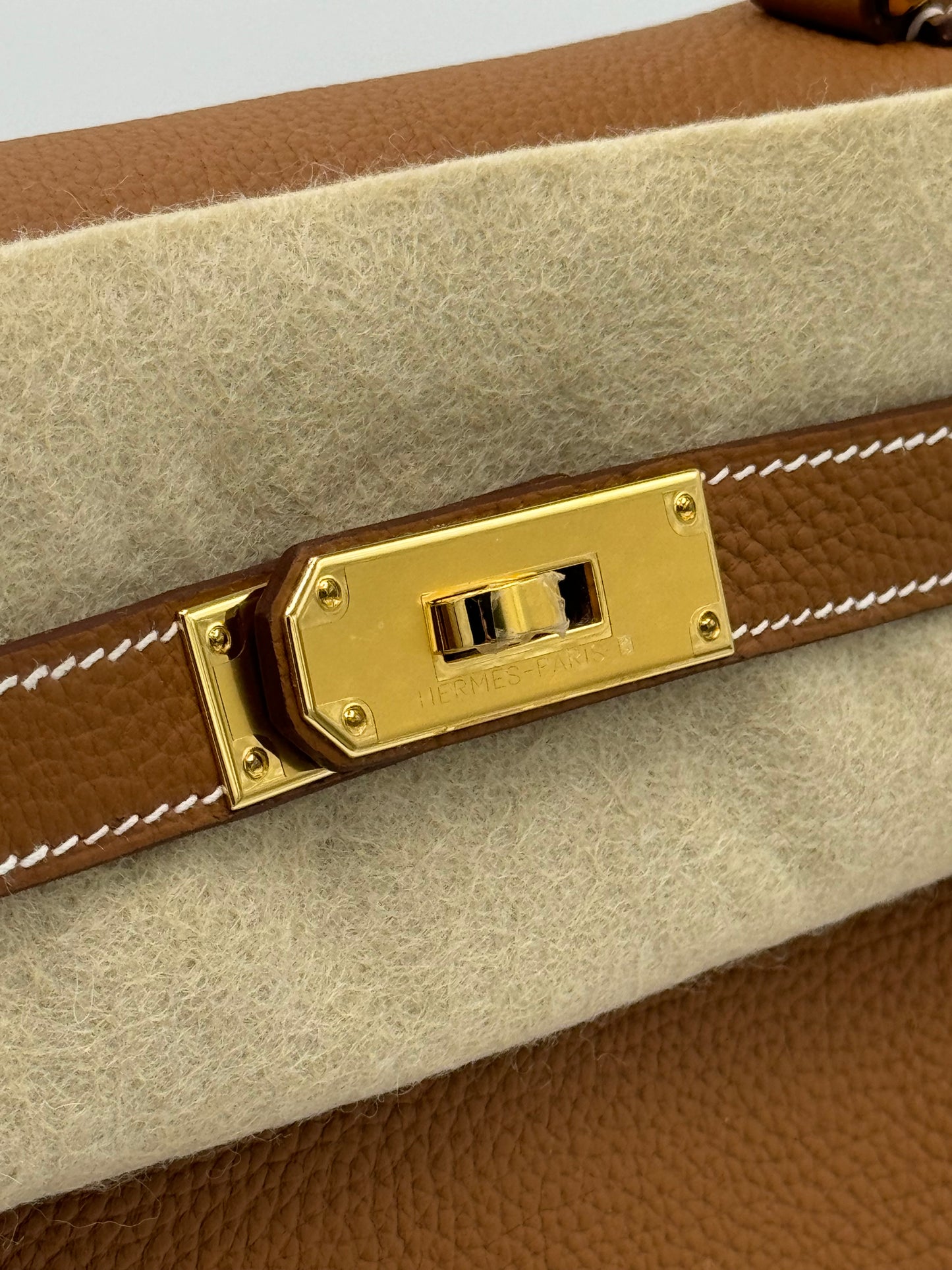 Hermes Kelly 28 Gold Togo